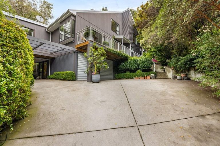 Photo of property in 102 Bowenvale Avenue, Cashmere, Christchurch, 8022