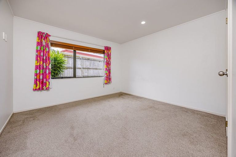 Photo of property in 48 Stellamaris Way, Northpark, Auckland, 2013