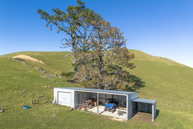 Photo of property in 14 Centre Road, Matamau, Dannevirke, 4977