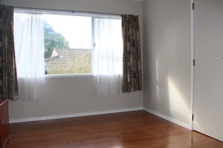 Photo of property in 3 Celeste Place, Totara Vale, Auckland, 0627