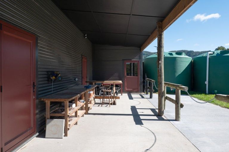 Photo of property in 122 Hitiri Road, Kinloch, Taupo, 3377