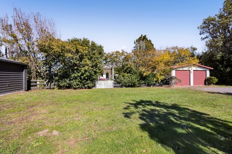 Photo of property in 1170a South Road, Manaia, 4678