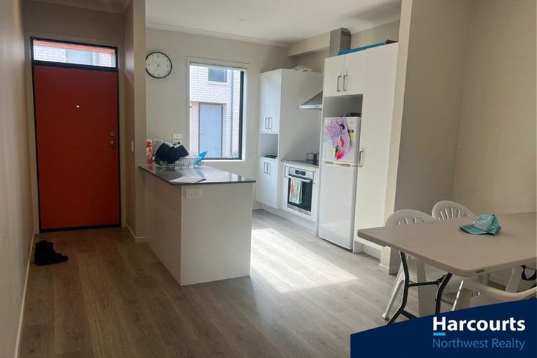 Photo of property in 4 Kerewhenua Crescent, Hobsonville, Auckland, 0616