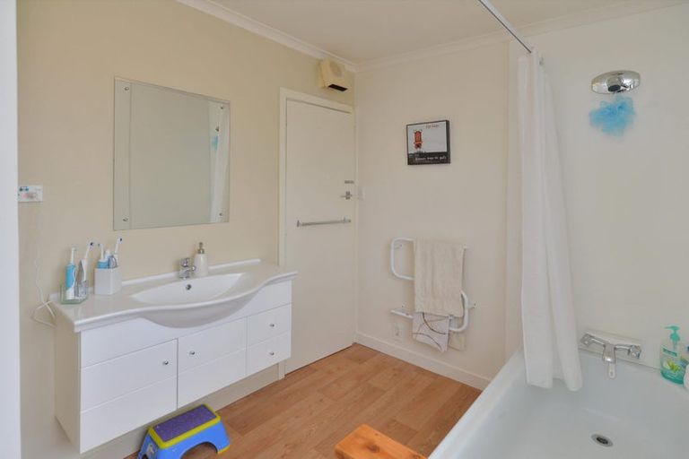 Photo of property in 52 Cridland Street East, Kaiapoi, 7630