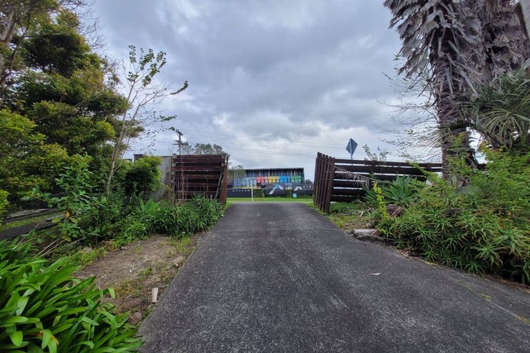 Photo of property in 295 Don Buck Road, Massey, Auckland, 0614