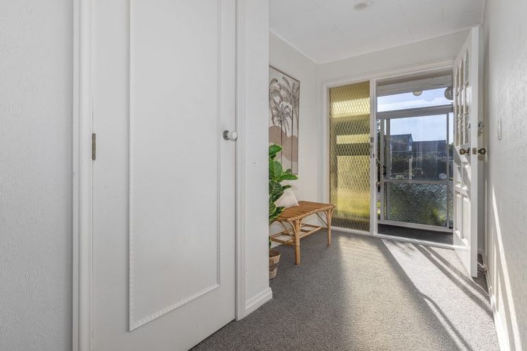 Photo of property in 71a Nimmo Avenue East, Waikanae, 5036