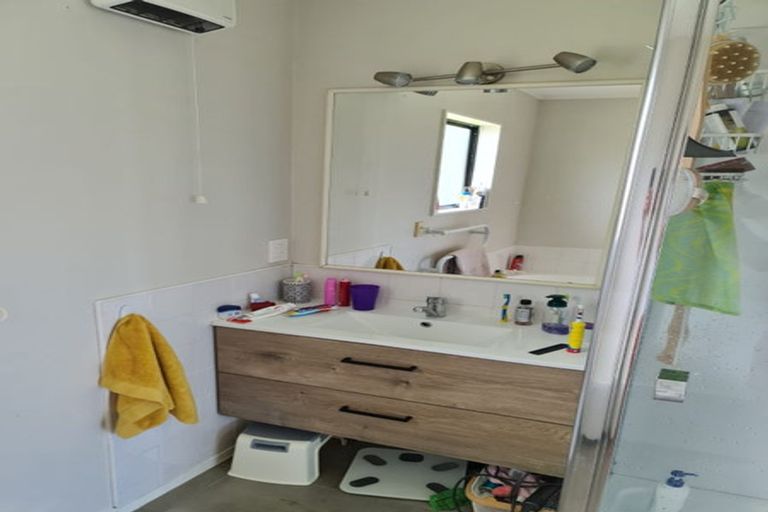 Photo of property in 57 Carnoustie Drive, Wattle Downs, Auckland, 2103