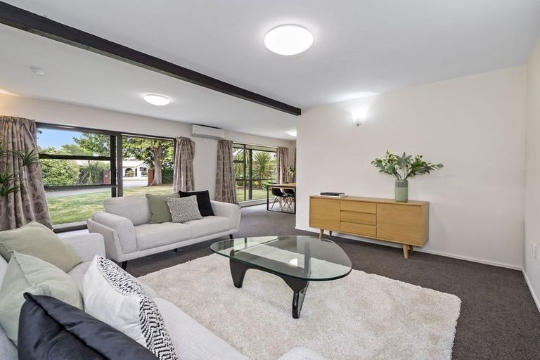 Photo of property in 10 Seneca Place, Burwood, Christchurch, 8083