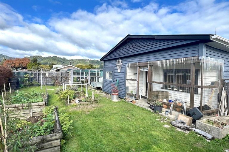 Photo of property in 112 Buller Road, Reefton, 7830