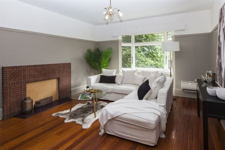 Photo of property in 26 Gamblins Road, Saint Martins, Christchurch, 8022