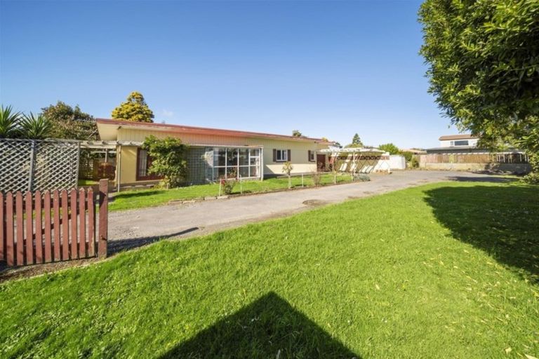 Photo of property in 13 Rimu Street, Hawera, 4610