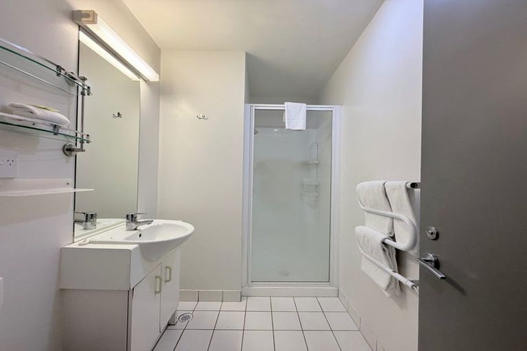 Photo of property in Terrace Garden Apartments, 10f/120 The Terrace, Wellington Central, Wellington, 6011