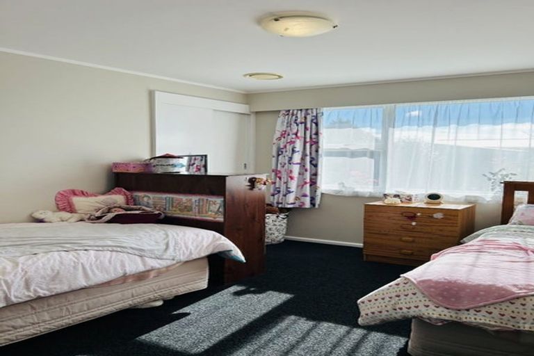 Photo of property in 91 Warren Crescent, Hillmorton, Christchurch, 8025