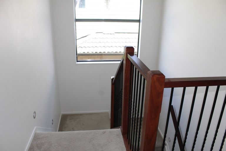 Photo of property in 11 Carrickdawson Drive, Flat Bush, Auckland, 2019