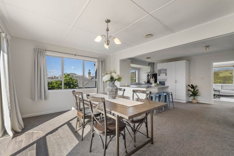 Photo of property in 94 Omata Road, Marfell, New Plymouth, 4310