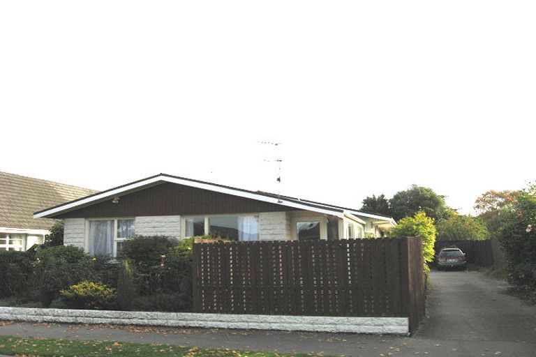 Photo of property in 15 Ashfield Place, Ilam, Christchurch, 8041