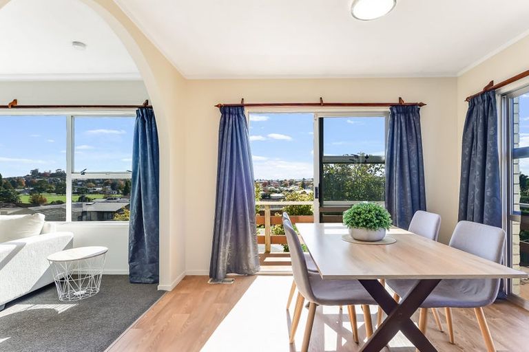 Photo of property in 5 Amanda Avenue, Dinsdale, Hamilton, 3204