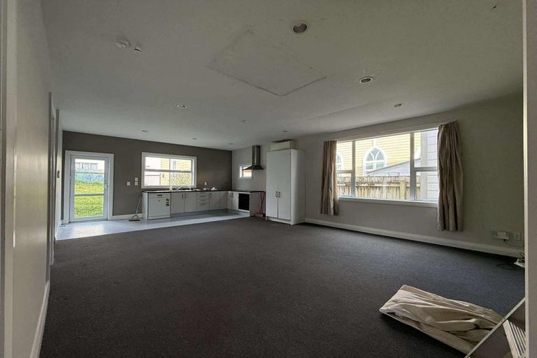 Photo of property in 28 Donald Mclean Street, Newtown, Wellington, 6021