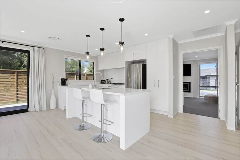 Photo of property in 2 Oderings Place, Huntington, Hamilton, 3210