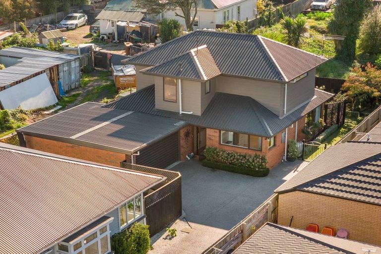 Photo of property in 8a Freyberg Avenue, Riccarton, Christchurch, 8011