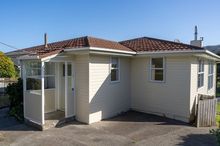 Photo of property in 53 Piko Street, Titahi Bay, Porirua, 5022