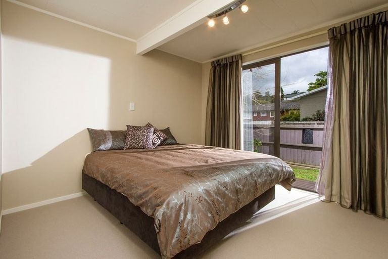 Photo of property in 85 Girrahween Drive, Totara Vale, Auckland, 0629