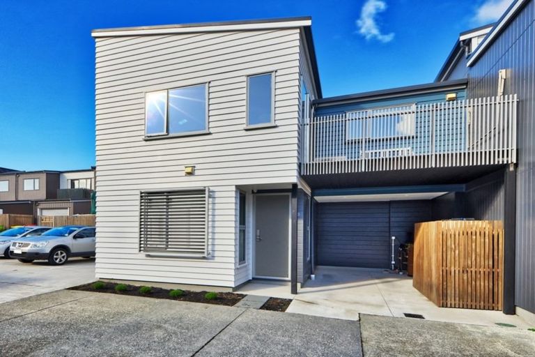 Photo of property in 53 Mapou Road, Hobsonville, Auckland, 0616
