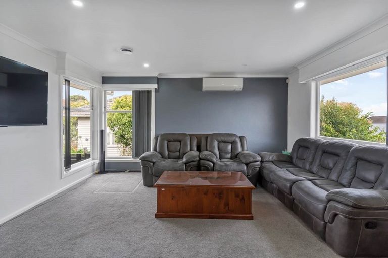 Photo of property in 1/63 Halver Road, Hillpark, Auckland, 2102