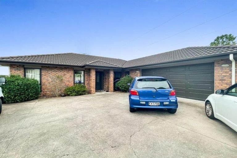 Photo of property in 8 Shirley Place, Huntington, Hamilton, 3210