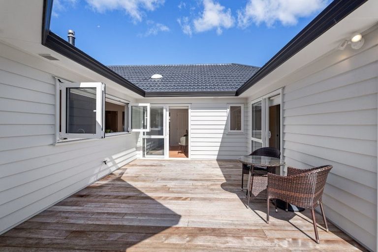 Photo of property in 16 Waru Nui Court, Orewa, 0931