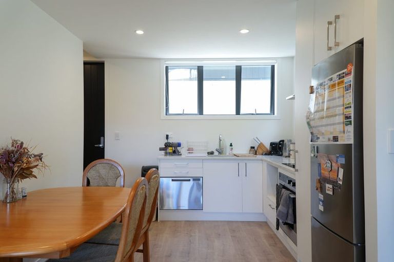 Photo of property in 12/12 Tawa Road, Te Atatu Peninsula, Auckland, 0610