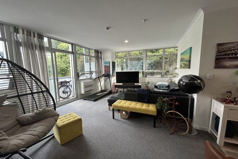 Photo of property in Mclean Towers, 1a/3 Shakespeare Road, Napier South, Napier, 4110