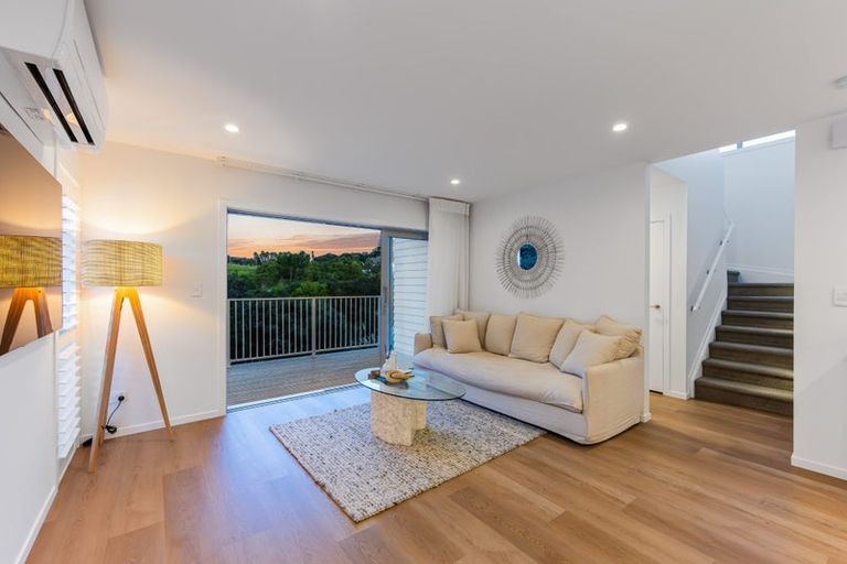 Photo of property in 69 Glenvar Ridge Road, Long Bay, Auckland, 0630