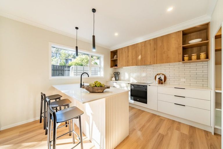 Photo of property in 70a Heretaunga Square, Silverstream, Upper Hutt, 5019