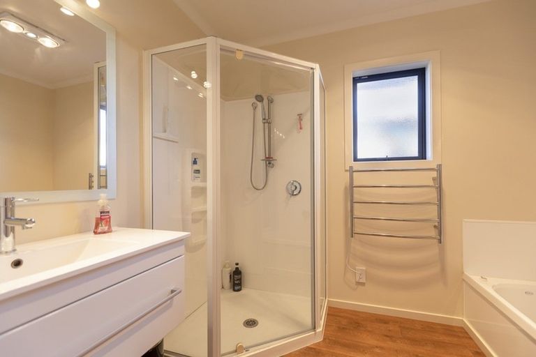 Photo of property in 10 Parkland Drive, Waipawa, 4210