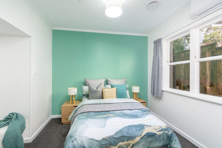 Photo of property in 20 Jocelyn Crescent, Pinehaven, Upper Hutt, 5019