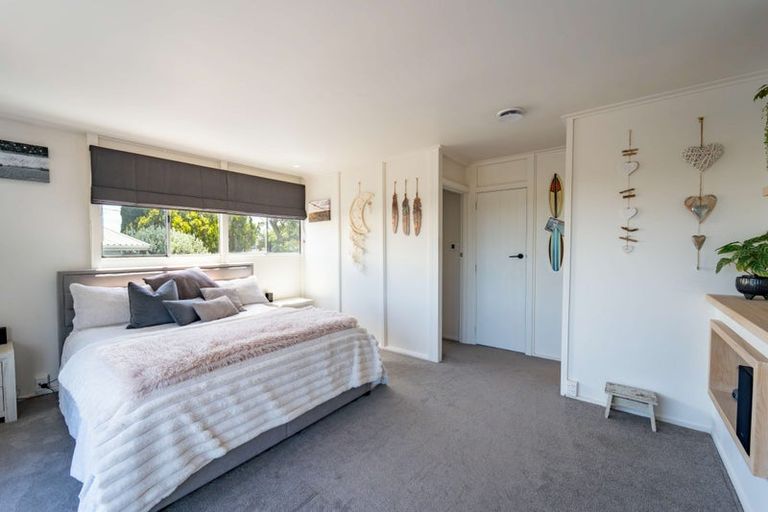 Photo of property in 36 Moffat Road, Red Beach, 0932