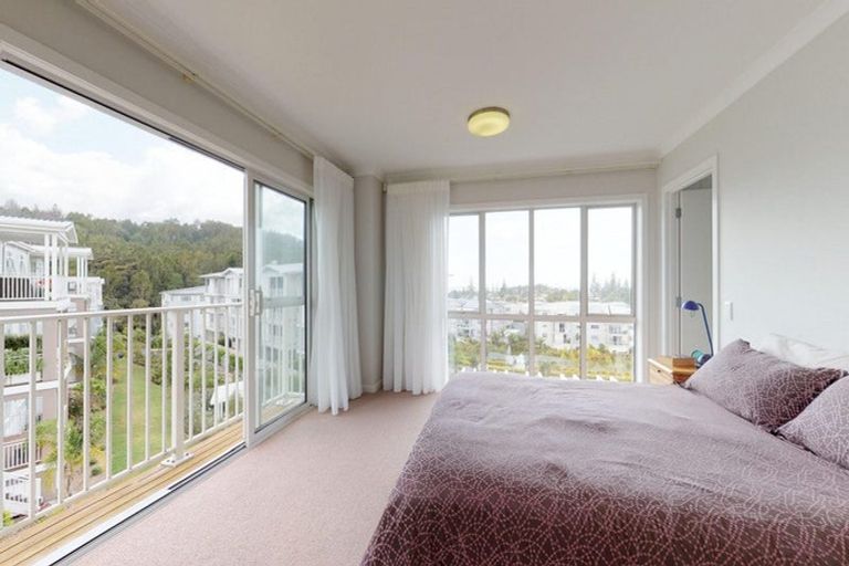 Photo of property in 138 Landmark Terrace, Orewa, 0931