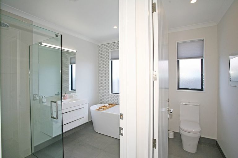 Photo of property in 18 Pistacia Place, Hornby, Christchurch, 8025