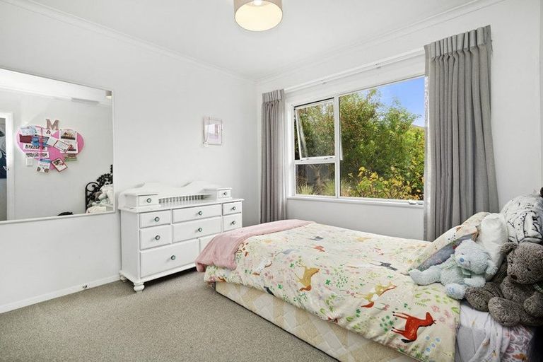 Photo of property in 68 Redwood Avenue, Tawa, Wellington, 5028