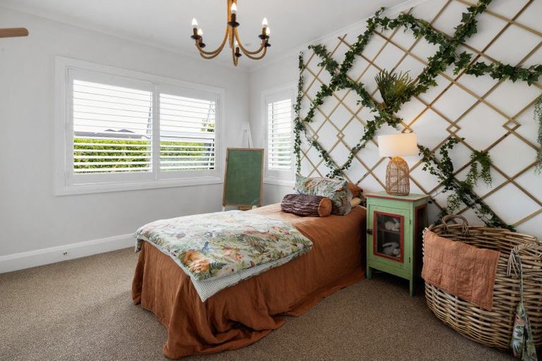 Photo of property in 83 Saint Kilda Road, Cambridge, 3434