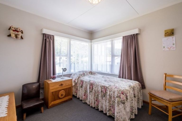 Photo of property in 1 Scott Street, Havelock, 7100