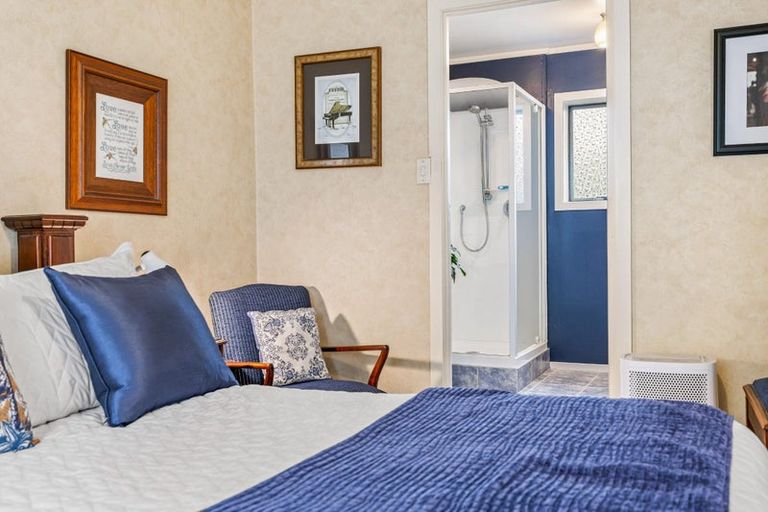 Photo of property in 15 Anich Road, Massey, Auckland, 0614