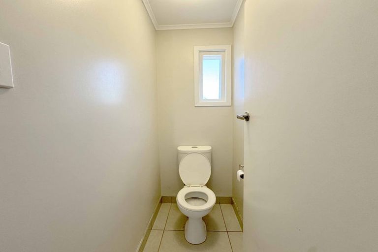 Photo of property in 64 Patons Road, Howick, Auckland, 2014