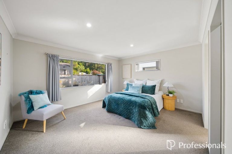 Photo of property in 16 Poppy Watts Grove, Stokes Valley, Lower Hutt, 5019