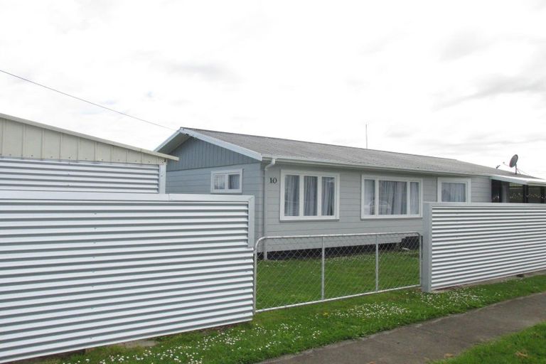 Photo of property in 1 Churchill Avenue, Wairoa, 4108