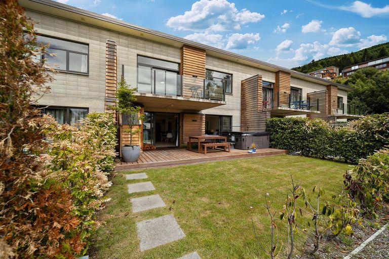 Photo of property in 67 Andrews Road, Queenstown, 9300