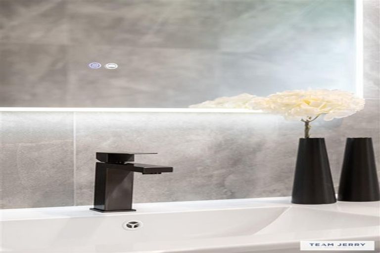 Photo of property in 42 Oopunga Road, Pukekohe, 2120