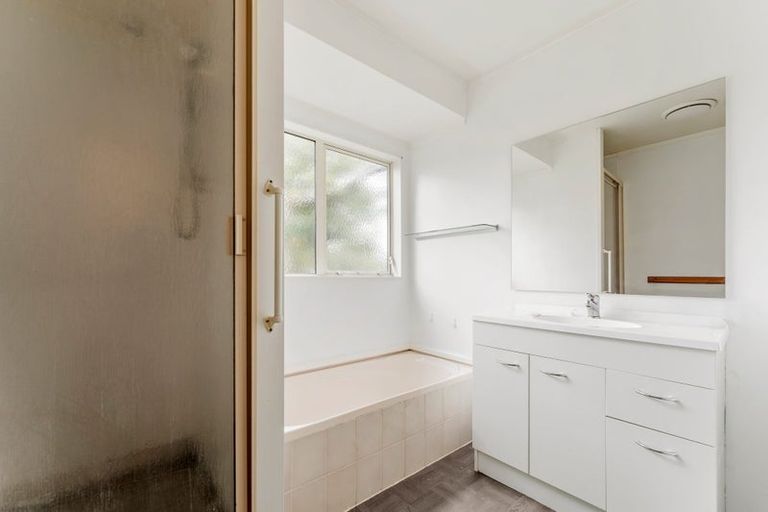 Photo of property in 47 Charlotte Street, Stanmore Bay, Whangaparaoa, 0932