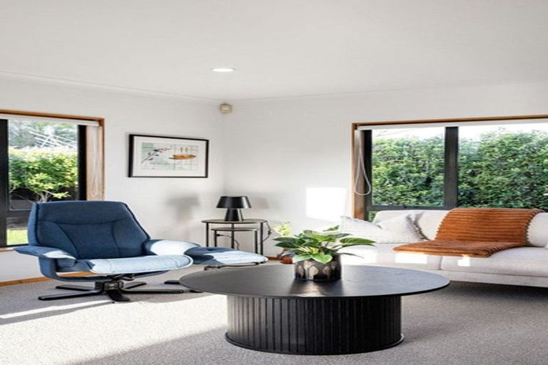 Photo of property in 71 Taylor Street, Cambridge, 3434